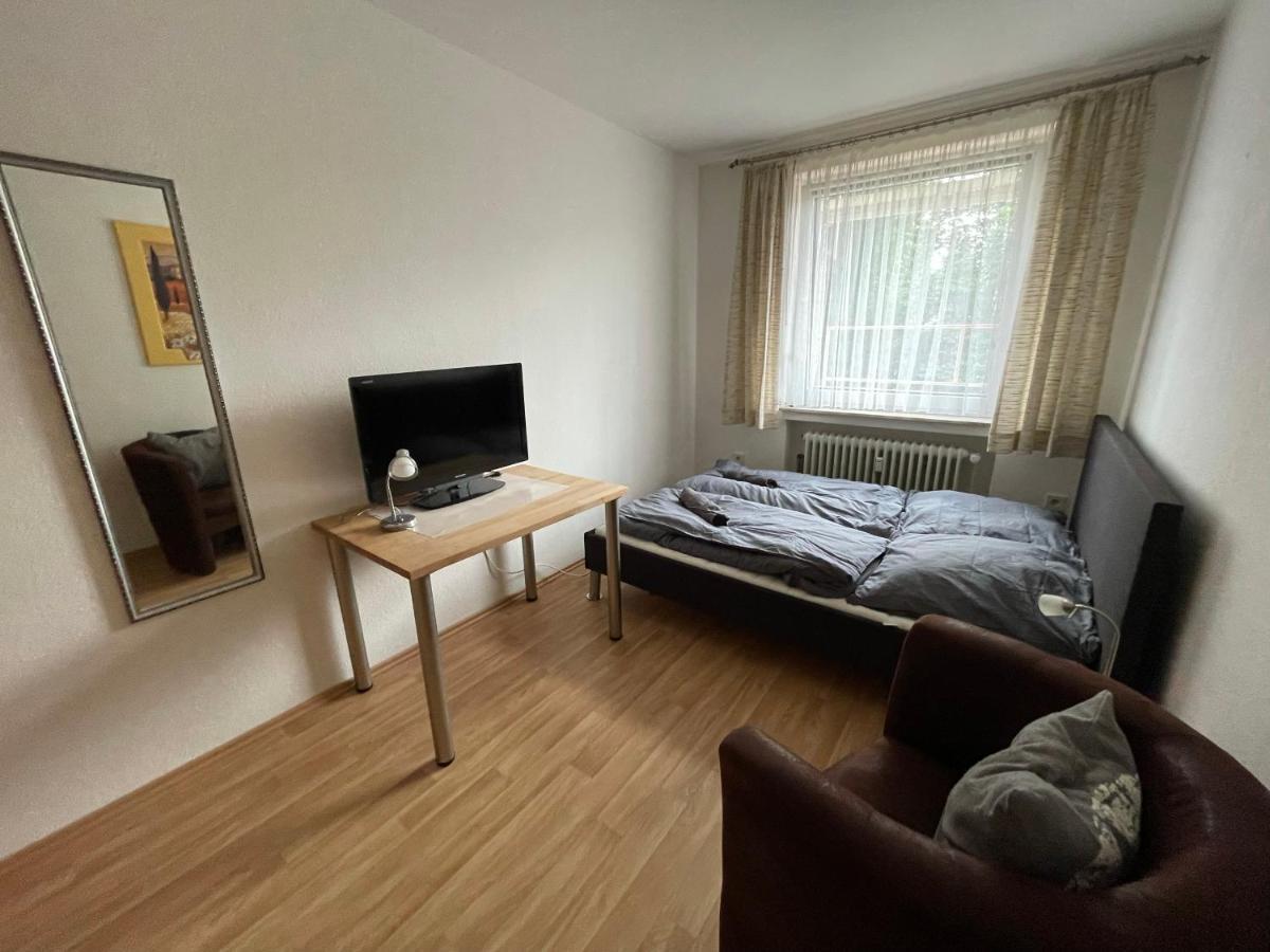 Schoenes Einfaches Zimmer In Oldenburg Dış mekan fotoğraf