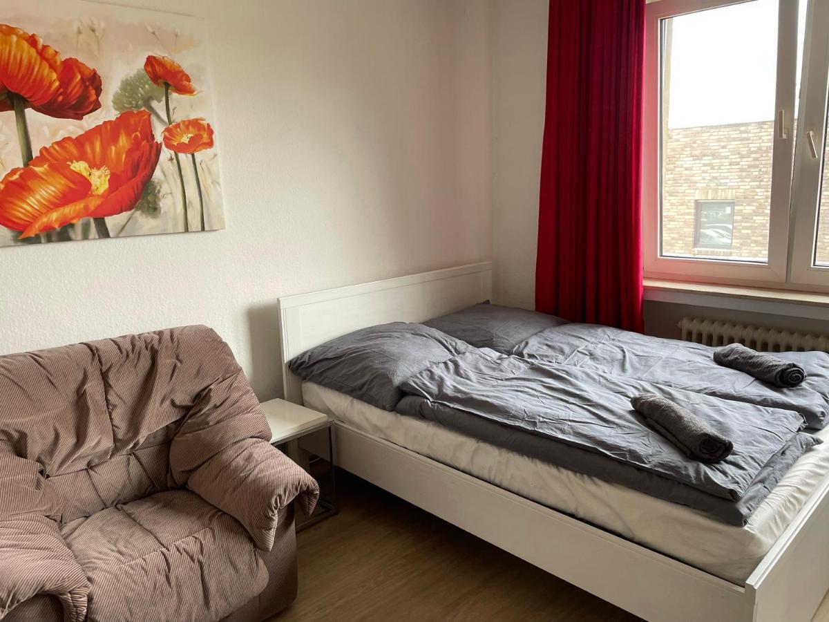 Schoenes Einfaches Zimmer In Oldenburg Dış mekan fotoğraf